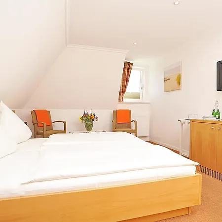 Hotel Und Restaurant Petit Robby